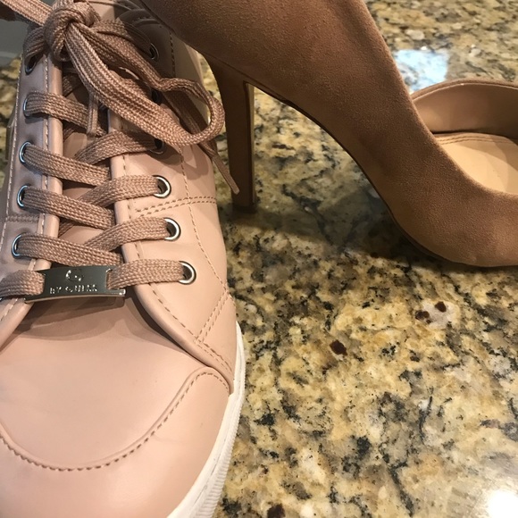 COPY - Guess sneakers size 11 very good used condition - Picture 6 of 7